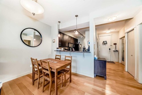 204-830 Centre Avenue Ne, Calgary, AB - Indoor Photo Showing Dining Room