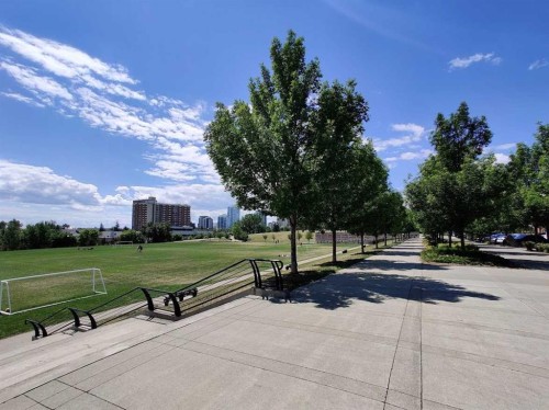 204-830 Centre Avenue Ne, Calgary, AB - Outdoor With View