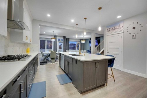168 Evansfield Close Nw, Calgary, AB - Indoor Photo Showing Kitchen With Upgraded Kitchen
