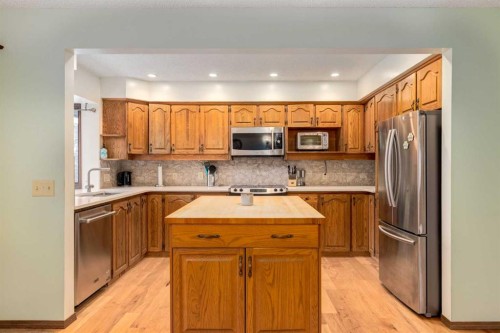 76 Sunmount Road Se, Calgary, AB - Indoor Photo Showing Kitchen With Stainless Steel Kitchen