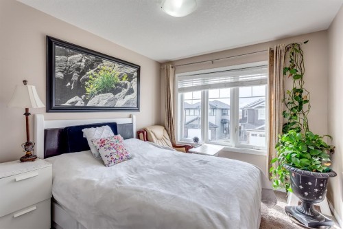 379 Skyview Shores Manor Ne, Calgary, AB - Indoor Photo Showing Bedroom