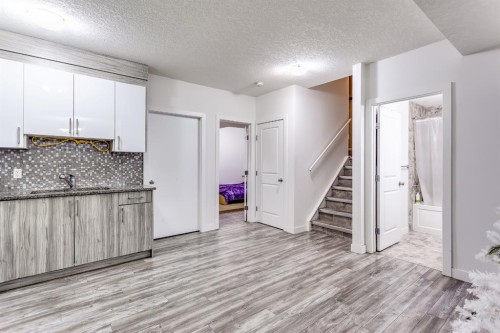 379 Skyview Shores Manor Ne, Calgary, AB - Indoor Photo Showing Kitchen