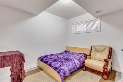379 Skyview Shores Manor Ne, Calgary, AB - Indoor Photo Showing Bedroom