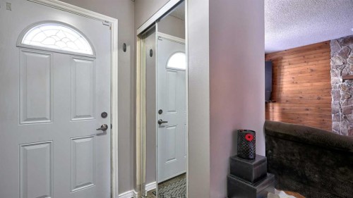 35 Riverbirch Road Se, Calgary, AB - Indoor Photo Showing Other Room
