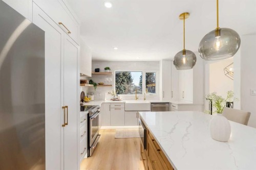 824 Canna Crescent Sw, Calgary, AB 