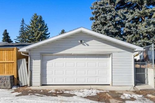 824 Canna Crescent Sw, Calgary, AB 