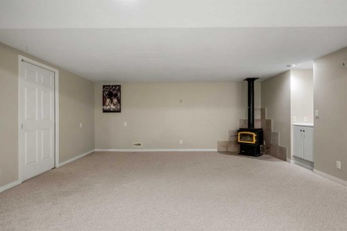 83 Deerbow Place Se, Calgary, AB - Indoor