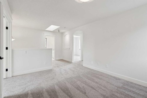 1 Discovery Ridge Link Sw, Calgary, AB - Indoor Photo Showing Other Room