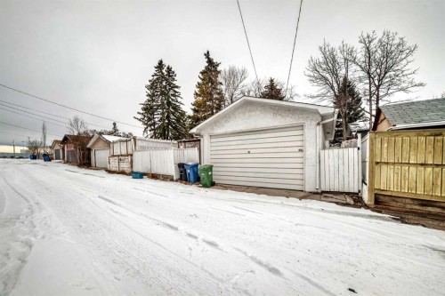 23 Marbank Way Ne, Calgary, AB - Outdoor