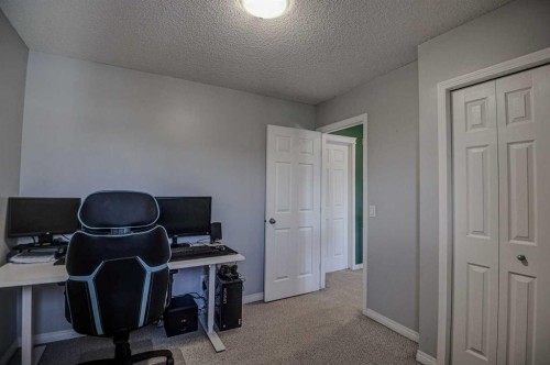 148 Copperfield Common Se, Calgary, AB - Indoor Photo Showing Office