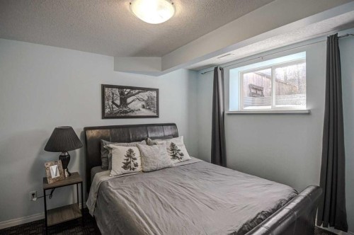 148 Copperfield Common Se, Calgary, AB - Indoor Photo Showing Bedroom