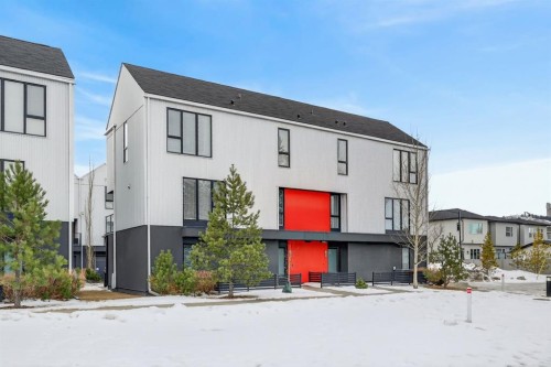 403 Bow Grove Nw, Calgary, AB - Outdoor