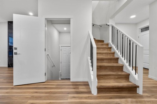 353 Herron Mews Ne, Calgary, AB - Indoor Photo Showing Other Room