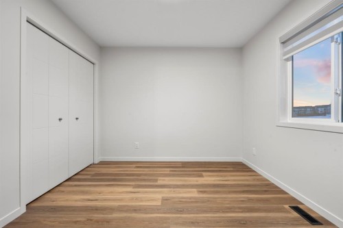 353 Herron Mews Ne, Calgary, AB - Indoor Photo Showing Other Room