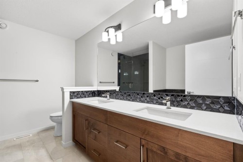 353 Herron Mews Ne, Calgary, AB - Indoor Photo Showing Bathroom