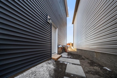 353 Herron Mews Ne, Calgary, AB - Outdoor