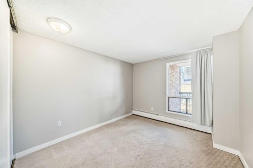 308-718 12 Avenue Sw, Calgary, AB - Indoor Photo Showing Other Room