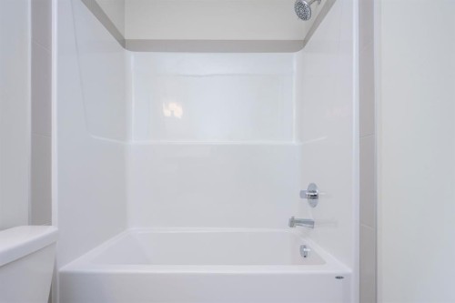 412 Seton Circle Se, Calgary, AB - Indoor Photo Showing Bathroom