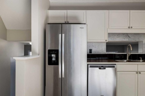 79 Copperfield Court Se, Calgary, AB - Indoor Photo Showing Kitchen