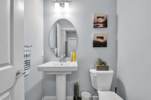 78 Sage Bluff View Nw, Calgary, AB - Indoor Photo Showing Bathroom