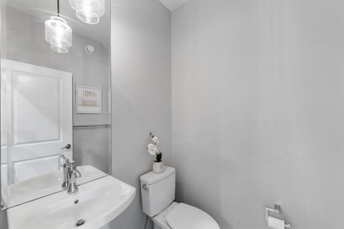 308 Lucas Way Nw, Calgary, AB - Indoor Photo Showing Bathroom