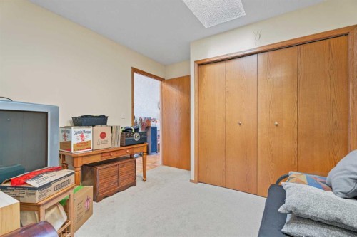 13 Park Ln Place, Strathmore, AB - Indoor