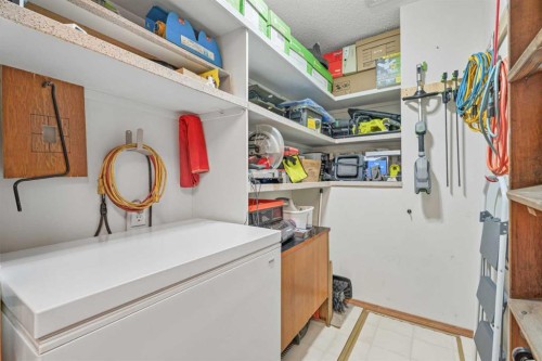 13 Park Ln Place, Strathmore, AB - Indoor