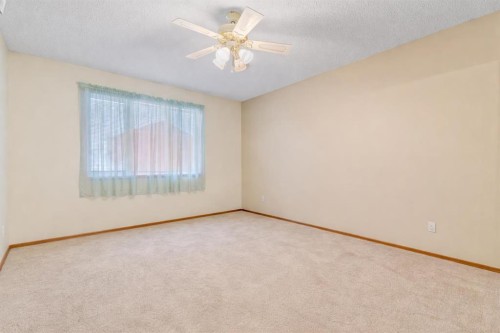 13 Park Ln Place, Strathmore, AB - Indoor Photo Showing Other Room