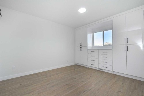 4249 Catalina Boulevard Ne, Calgary, AB - Indoor Photo Showing Other Room