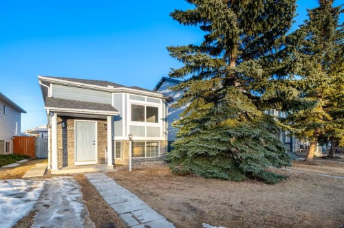 4249 Catalina Boulevard Ne, Calgary, AB - Outdoor
