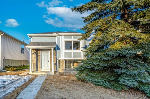 4249 Catalina Boulevard Ne, Calgary, AB - Outdoor