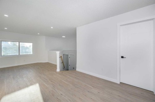 4249 Catalina Boulevard Ne, Calgary, AB - Indoor Photo Showing Other Room