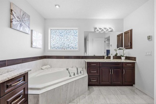 30 Ranchers Crescent, Okotoks, AB - Indoor Photo Showing Bathroom