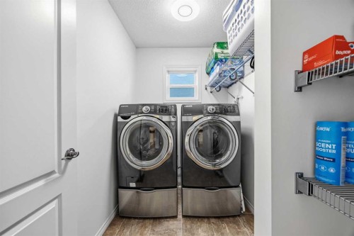 30 Ranchers Crescent, Okotoks, AB - Indoor Photo Showing Laundry Room