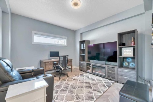 260 Ranch Close, Strathmore, AB - Indoor Photo Showing Living Room