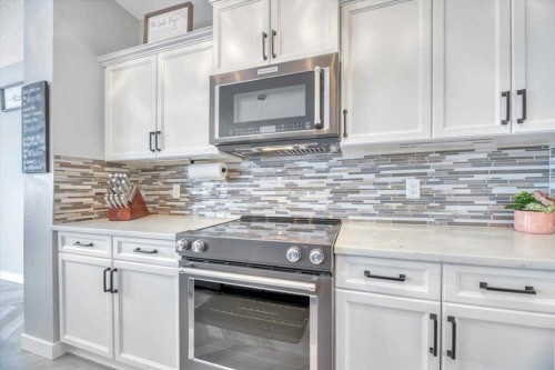 260 Ranch Close, Strathmore, AB - Indoor Photo Showing Kitchen With Upgraded Kitchen