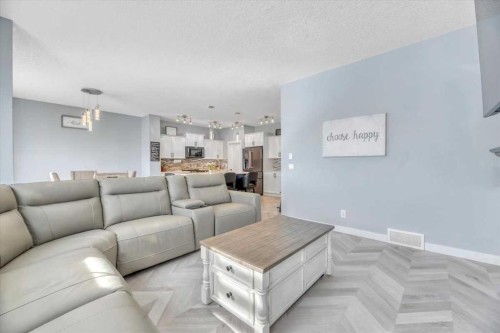 260 Ranch Close, Strathmore, AB - Indoor Photo Showing Living Room