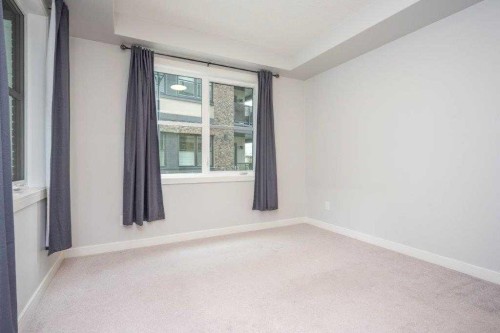 3103-80 Greenbriar Place Nw, Calgary, AB - Indoor Photo Showing Other Room
