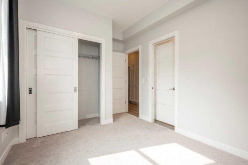 3103-80 Greenbriar Place Nw, Calgary, AB - Indoor Photo Showing Other Room