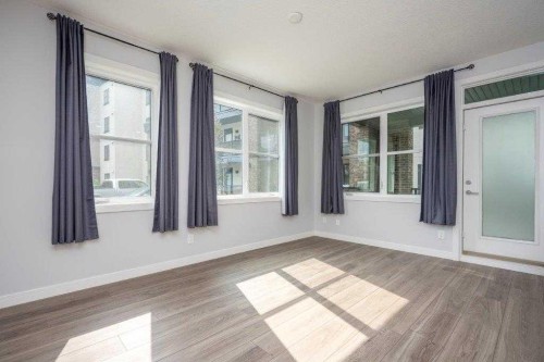 3103-80 Greenbriar Place Nw, Calgary, AB - Indoor Photo Showing Other Room