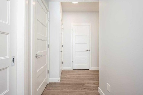 3103-80 Greenbriar Place Nw, Calgary, AB - Indoor Photo Showing Other Room