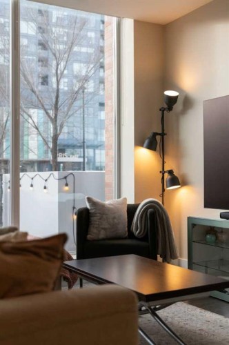 574 Riverfront Lane Se, Calgary, AB - Indoor