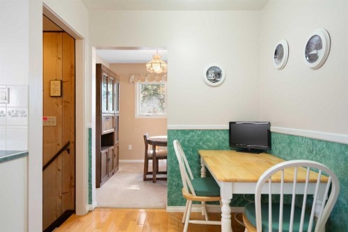 59 Hogarth Crescent Sw, Calgary, AB - Indoor Photo Showing Other Room