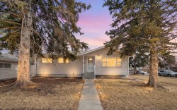 59 Hogarth Crescent SW Calgary, AB T2V 3A8