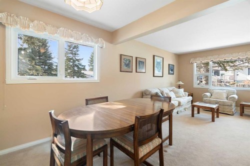 59 Hogarth Crescent Sw, Calgary, AB - Indoor Photo Showing Dining Room
