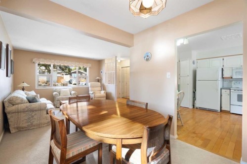 59 Hogarth Crescent Sw, Calgary, AB - Indoor Photo Showing Dining Room