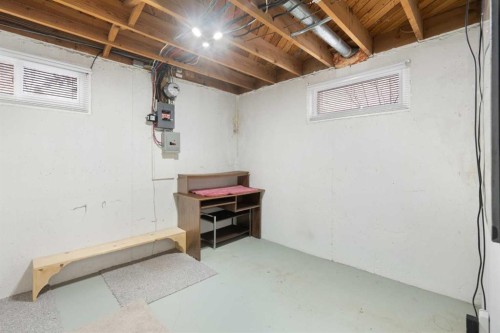 59 Hogarth Crescent Sw, Calgary, AB - Indoor Photo Showing Basement