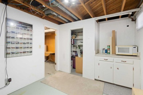 59 Hogarth Crescent Sw, Calgary, AB - Indoor