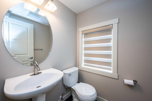 57 Aspen Hills Common Sw, Calgary, AB - Indoor Photo Showing Bathroom