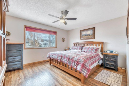187 Brightondale Crescent Se, Calgary, AB - Indoor Photo Showing Bedroom